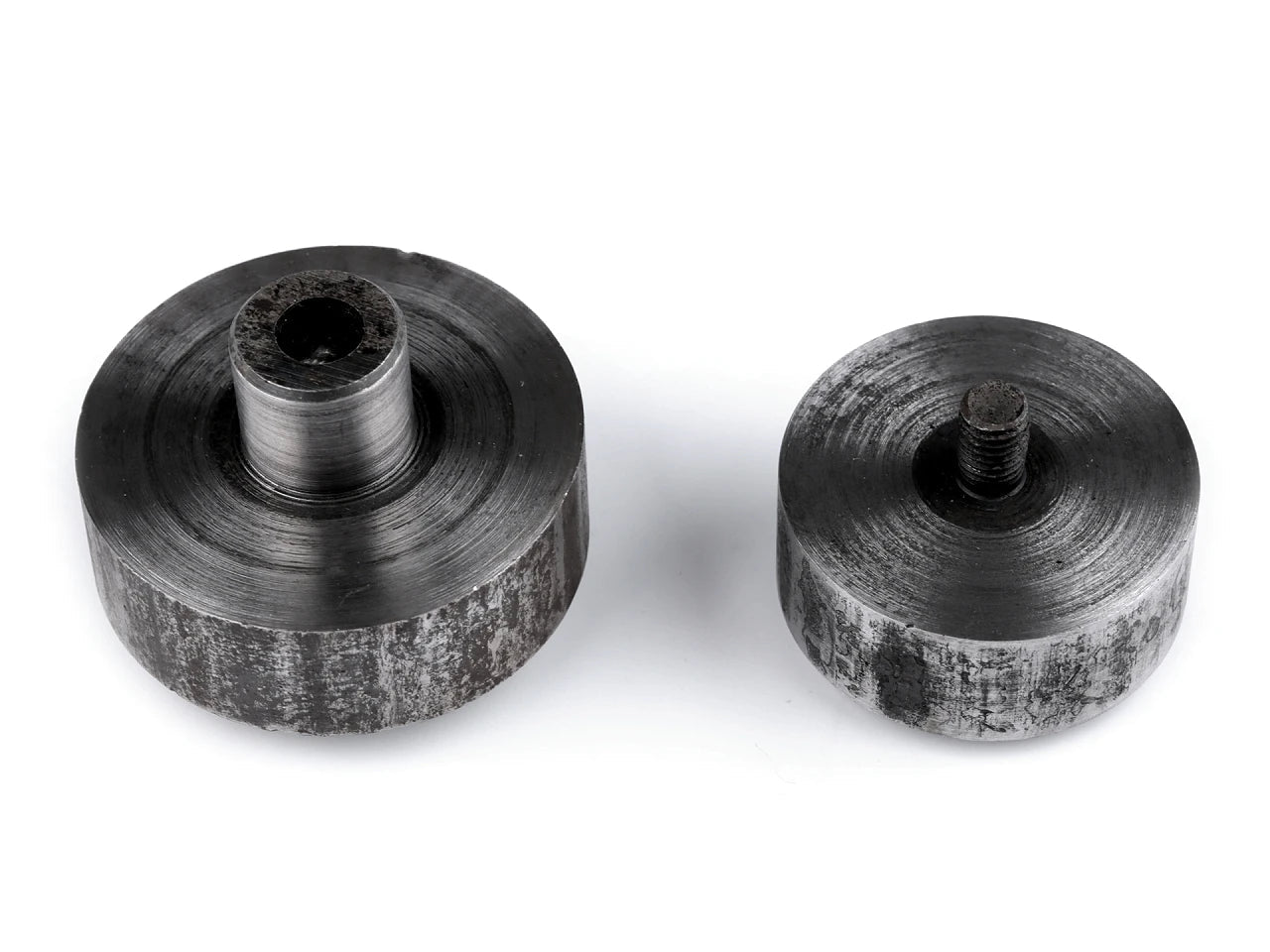 Image du poinçon pour œillets, Ø35 mm – disponible chez Šarlotes audumi