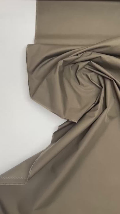 Tissu twill à membrane en polyamide japonais - vert 150 g/m²