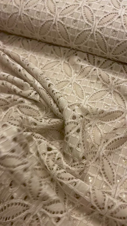 Tissu en dentelle - teinte sable claire 150 g/m²
