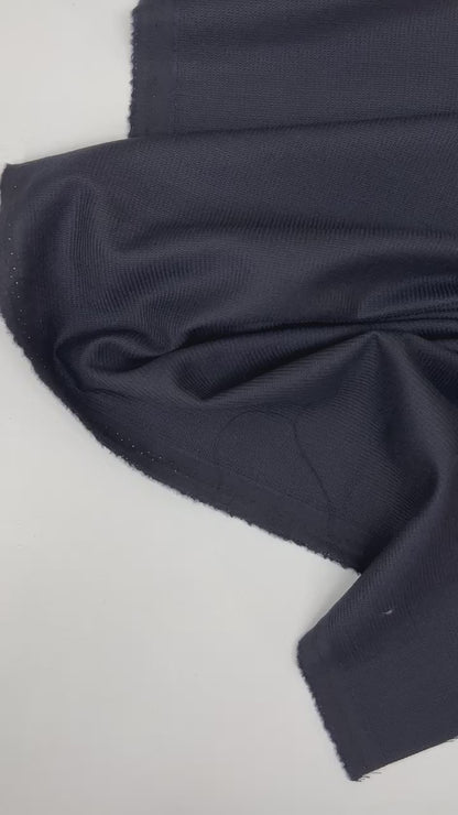 Itālijas vafeļauduma kostīmaudums 225 g/m²