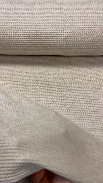 Adīts žakarda audums ar pīnēm-smišu tonis 350 g/m²