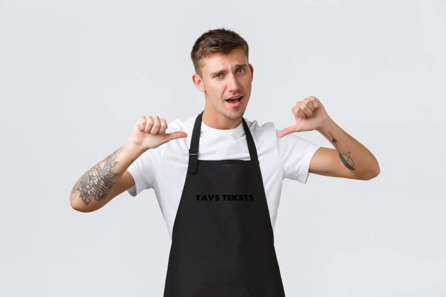 Image avec tablier avec votre texte - noir – disponible chez Šarlotes audumi