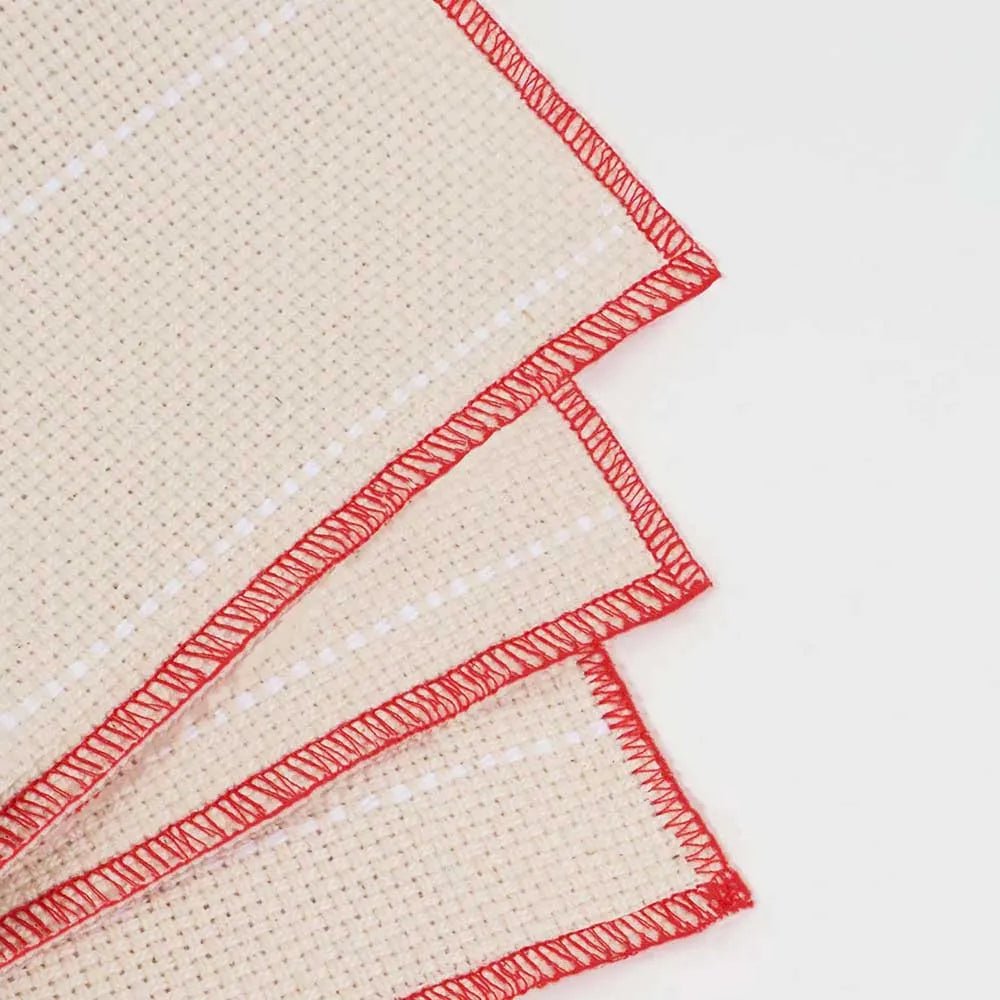 Image avec tissu Punch Needle Monk’s Cloth – 63x91cm – disponible en ligne chez Šarlotes audumi
