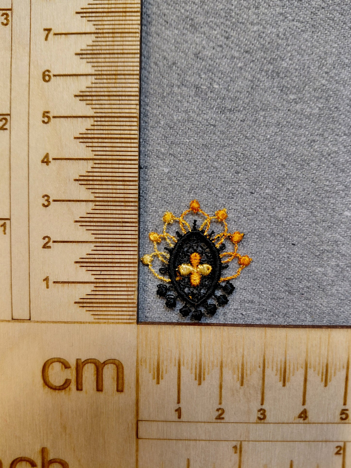 Ielāps/uzšuve  3 x 2,5 cm