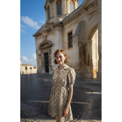 Tissu 100 % coton imprimé à la main - motif lilas 110 g/m² – disponible chez Šarlotes audumi