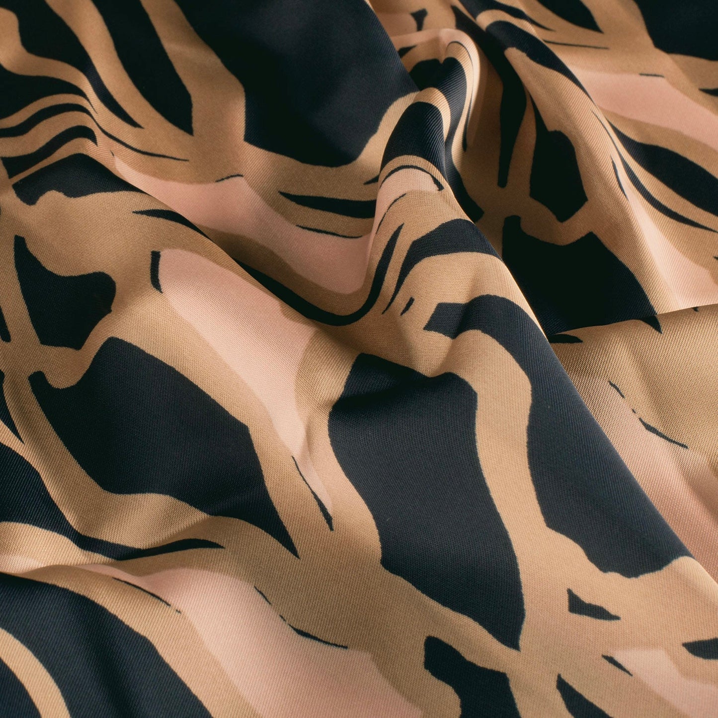 Image de satin - motif abstrait marron et noir 185 g/m² – disponible chez Šarlotes audumi