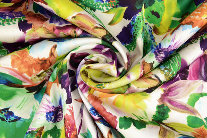Satin avec élasthanne - fleurs de jardin anglaises 80 g/m²