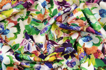 Satin avec élasthanne - fleurs de jardin anglaises 80 g/m²