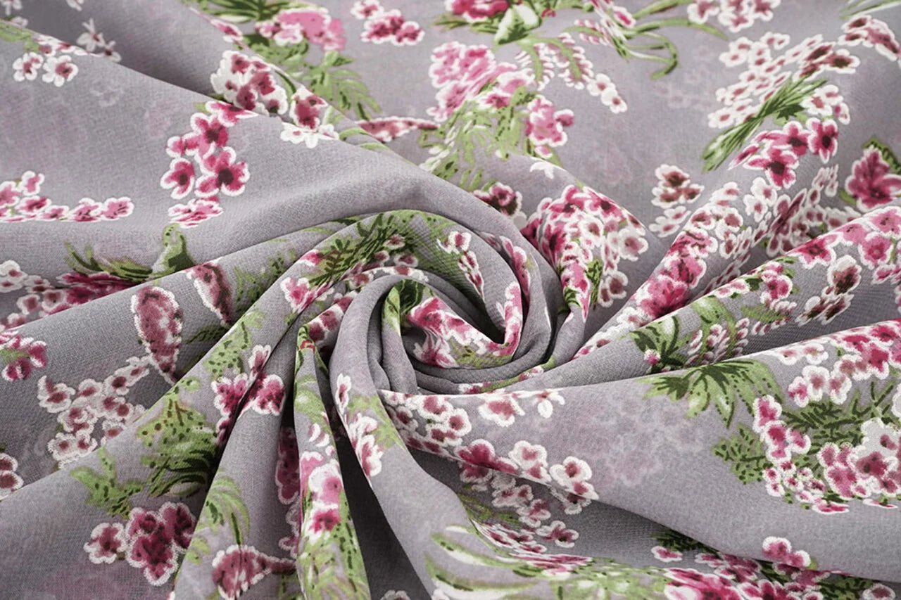 Image de chiffon - délicates fleurs de cerisier 65 g/m² – disponible chez Šarlotes audumi