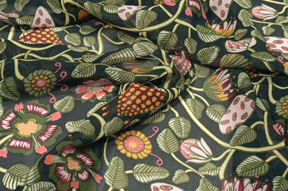Image de chiffon - fleurs avec tiges vertes | 150 cm | 65 g/m² – disponible chez Šarlotes audumi
