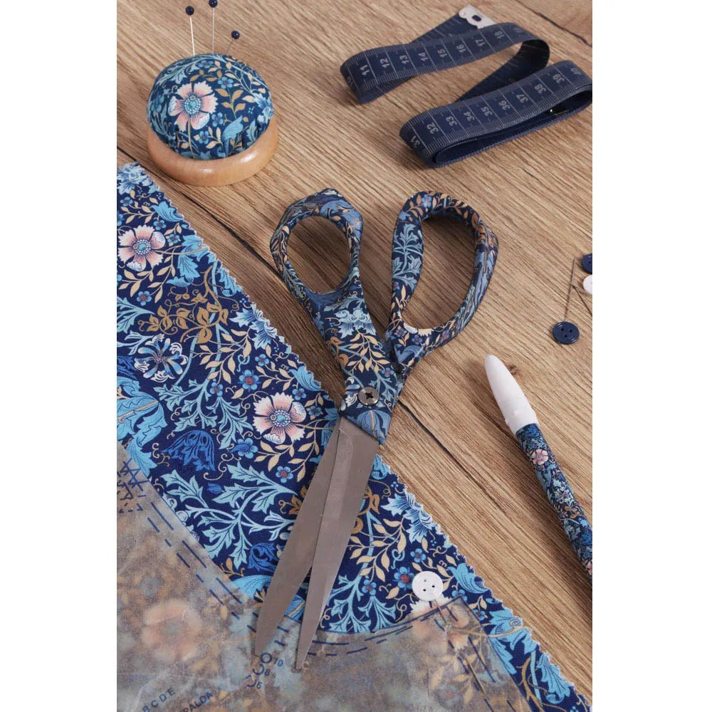 Attēls ar Šķēres ar dekoratīvu rokturi Hobby Gift Create 21,5 cm – pieejams Šarlotes audumi