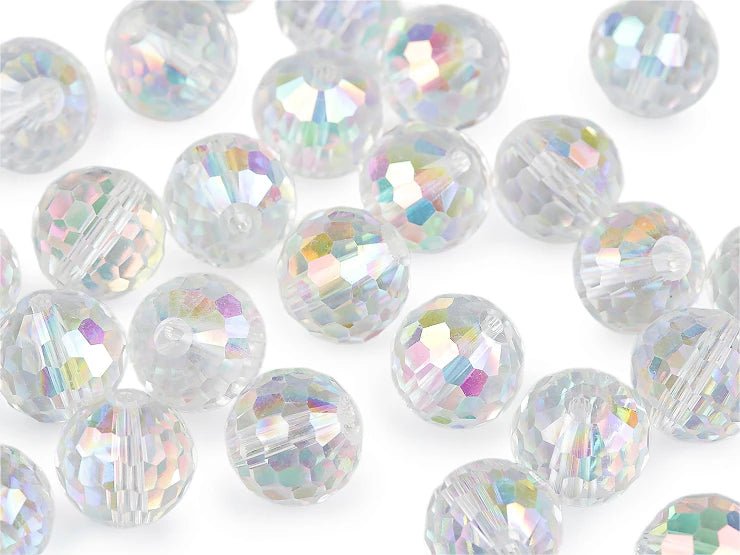 Image de perles en verre facettées avec effet AB – 12 mm, 30 pcs – disponible en ligne chez Šarlotes audumi