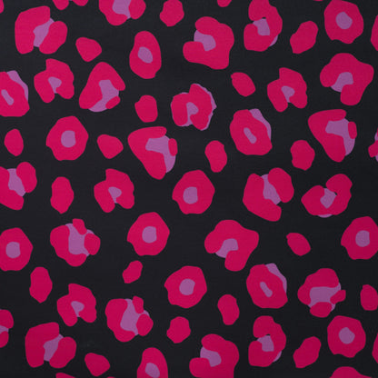 Image avec tissu softshell - léopard fuchsia 310 g/m² – disponible chez Šarlotes audumi