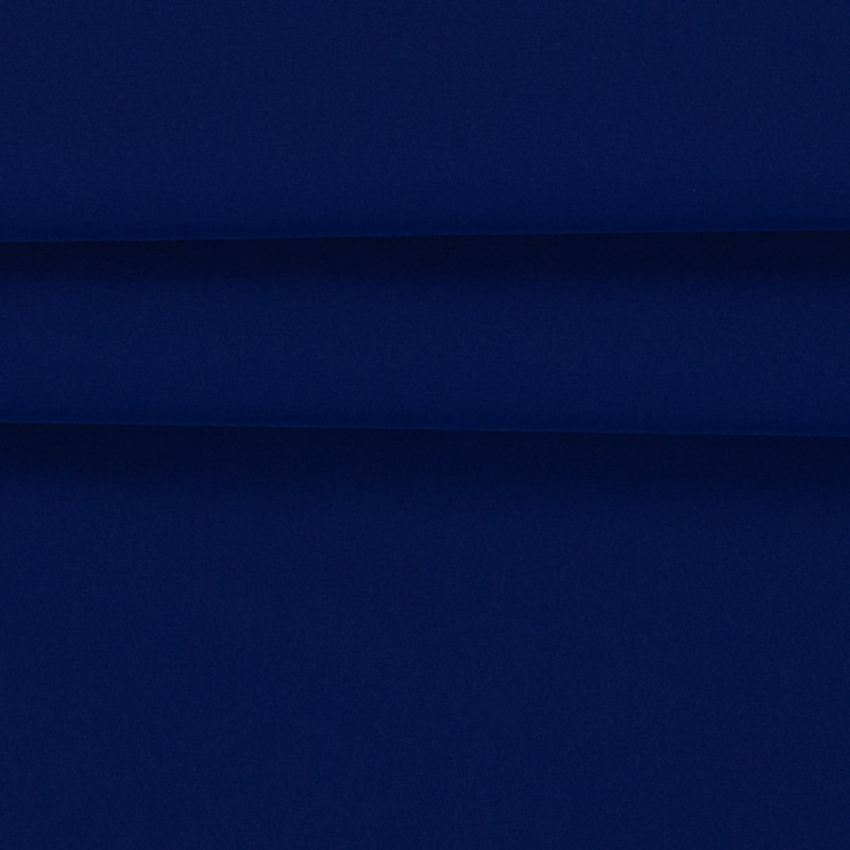 Image de tissu softshell imperméable bleu roi – disponible en ligne chez Šarlotes audumi