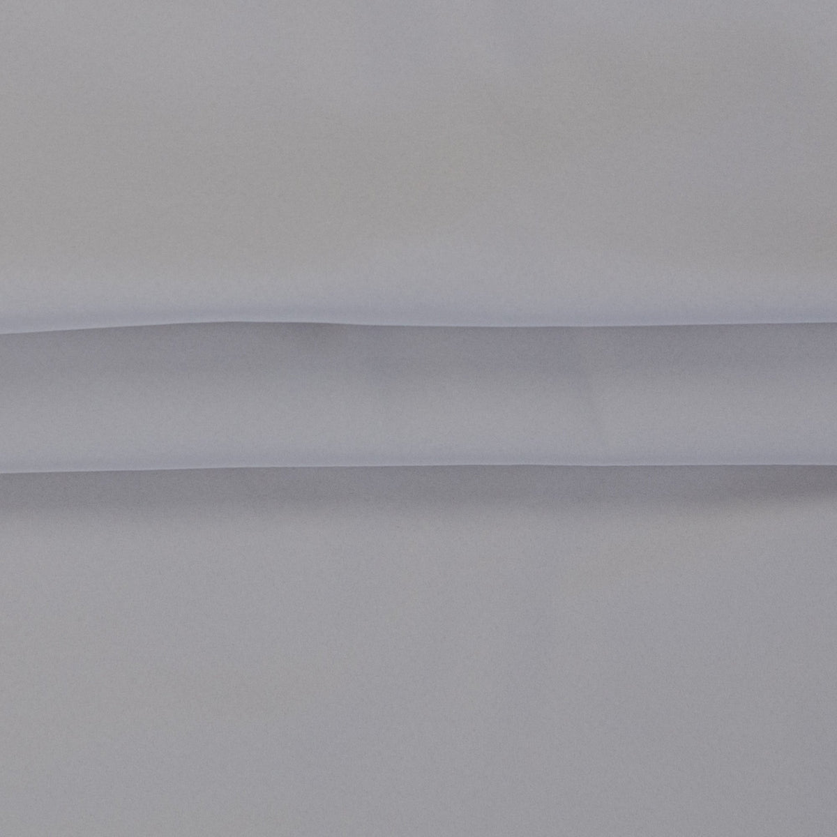 Image de tissu softshell imperméable gris cendre – disponible en ligne chez Šarlotes audumi