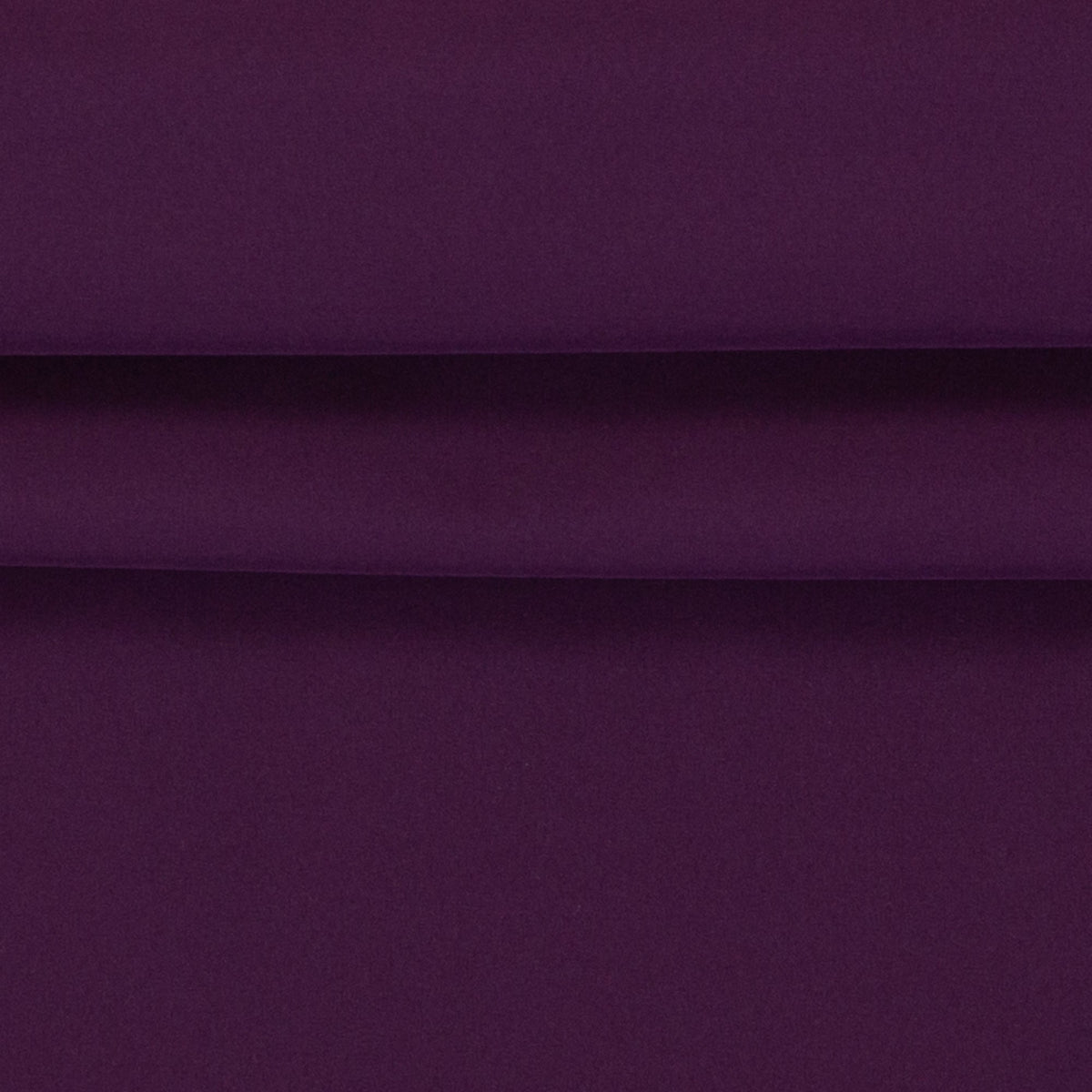Image avec tissu softshell imperméable violet – disponible en ligne chez Šarlotes audumi