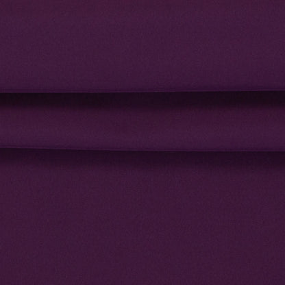 Image avec tissu softshell imperméable violet – disponible en ligne chez Šarlotes audumi