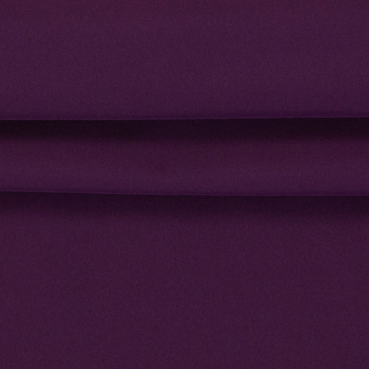 Image avec tissu softshell imperméable violet – disponible en ligne chez Šarlotes audumi