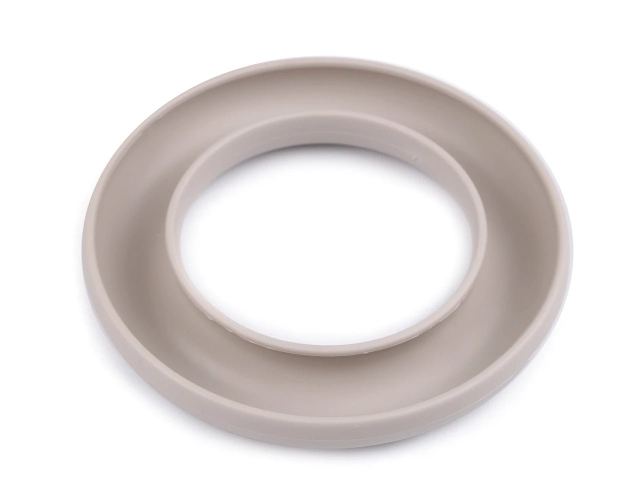 Image avec un support de bobines Ø13,5 cm – disponible chez Šarlotes audumi