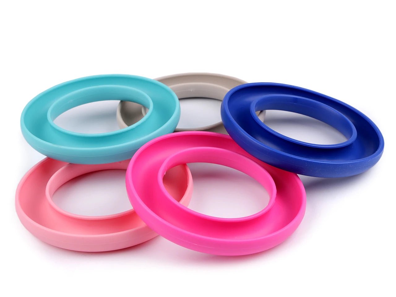 Image du porte-bobines Ø13,5 cm – disponible chez Šarlotes audumi