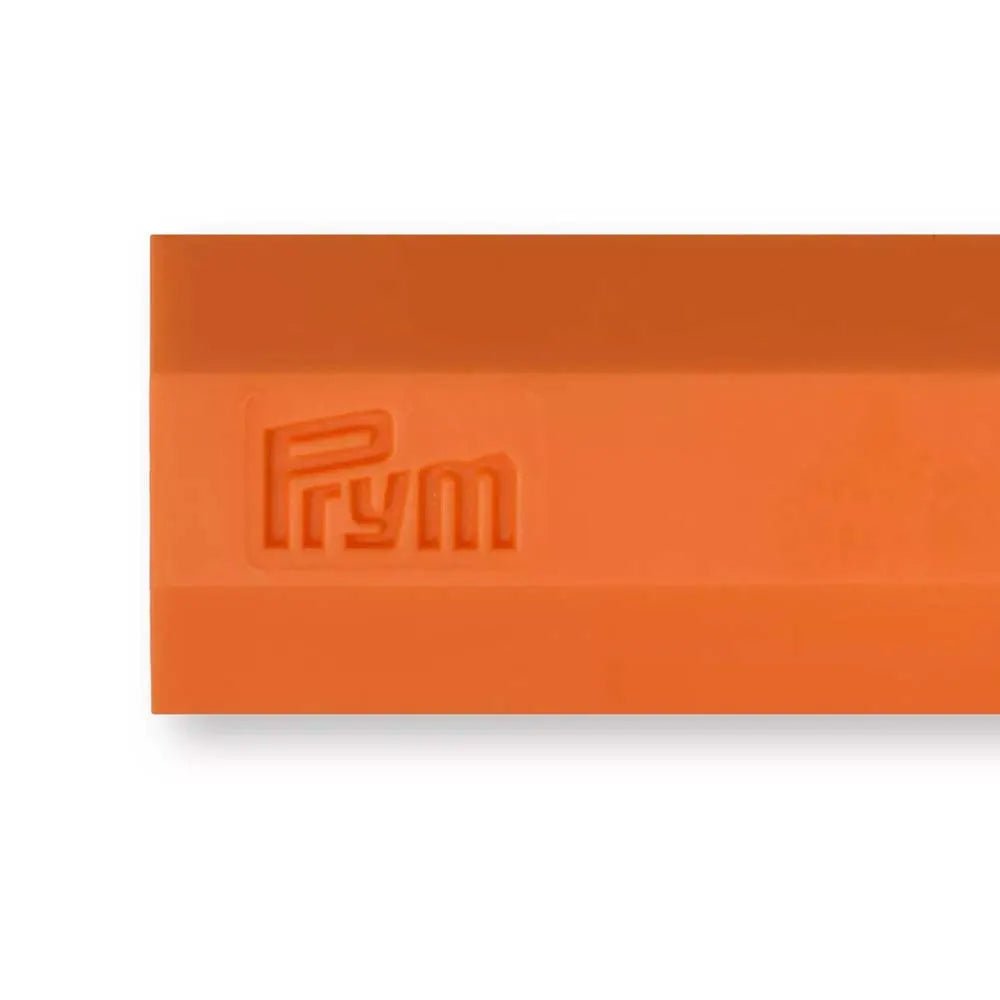 Image avec le porte-bobines PRYM – une aide pratique pour le rangement – disponible chez Tissus Charlotte
