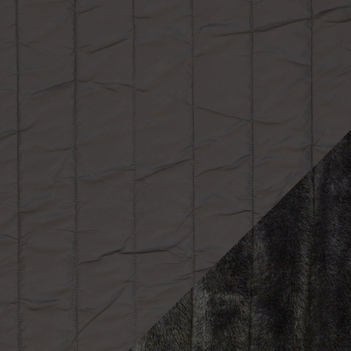 Image de tissu matelassé avec doublure en polaire, gris – disponible en ligne chez Šarlotes audumi