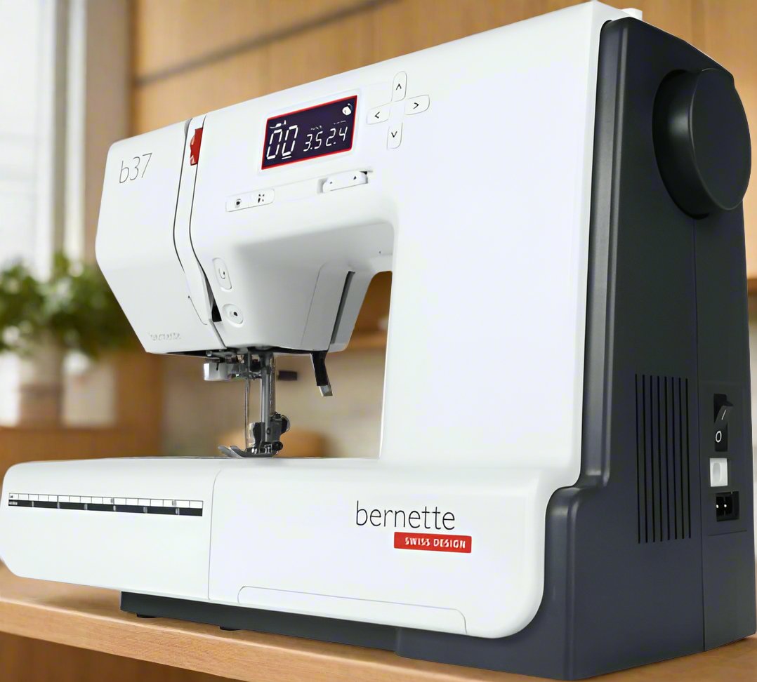 Machine à coudre Bernette - B37