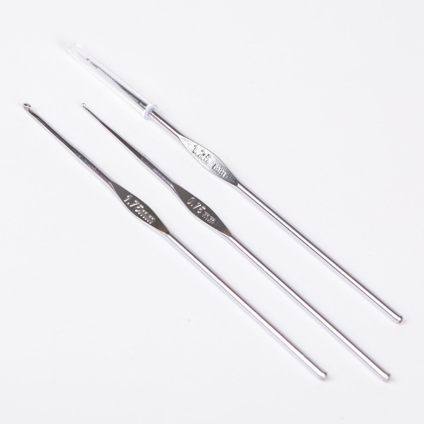 Steel crochet hook DROPS| sizes 0.75–1.75 mm