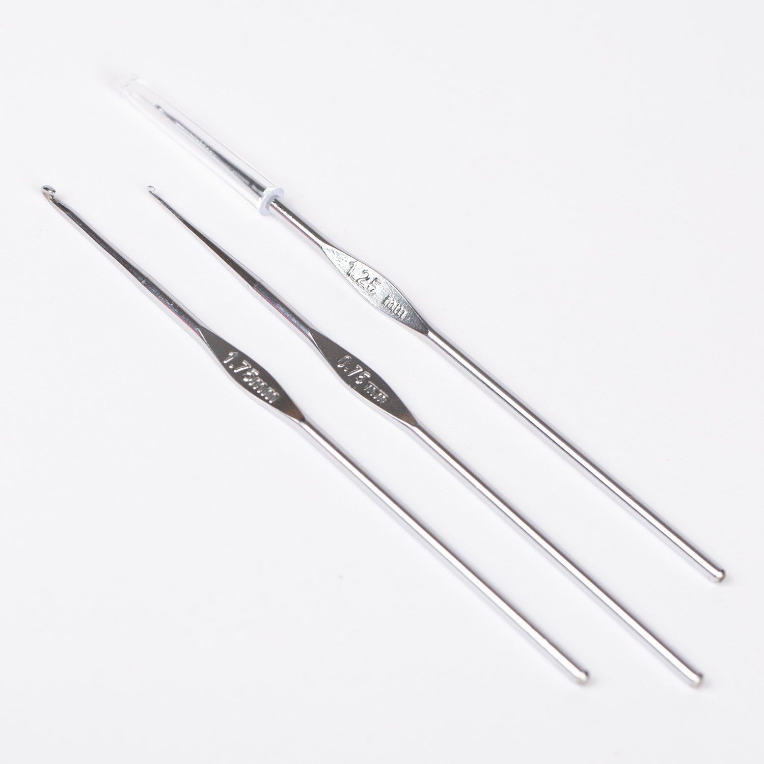 Steel crochet hook DROPS| sizes 0.75–1.75 mm