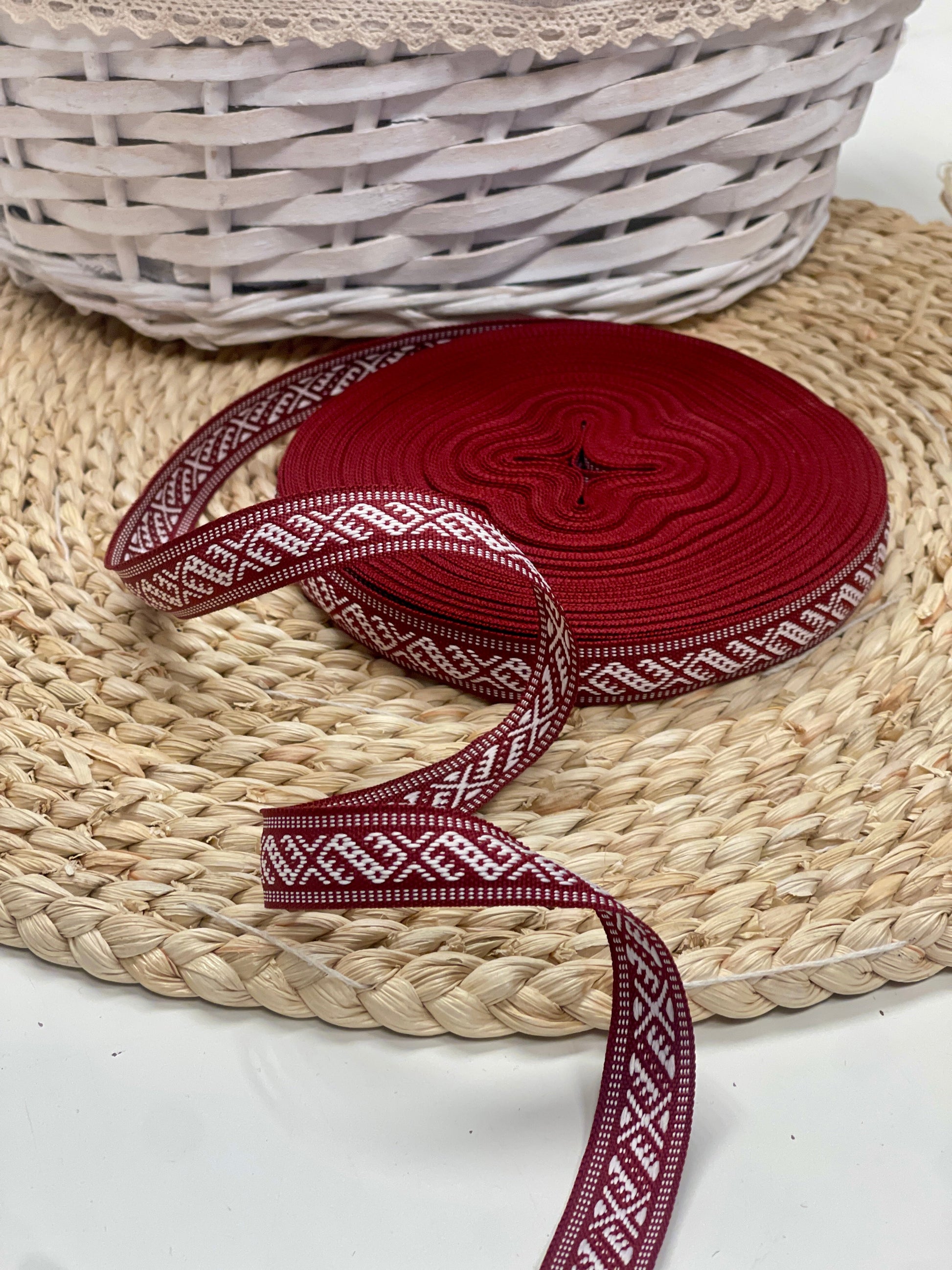 Traditional ribbon, 15mm band - burgundy with white pattern - LV