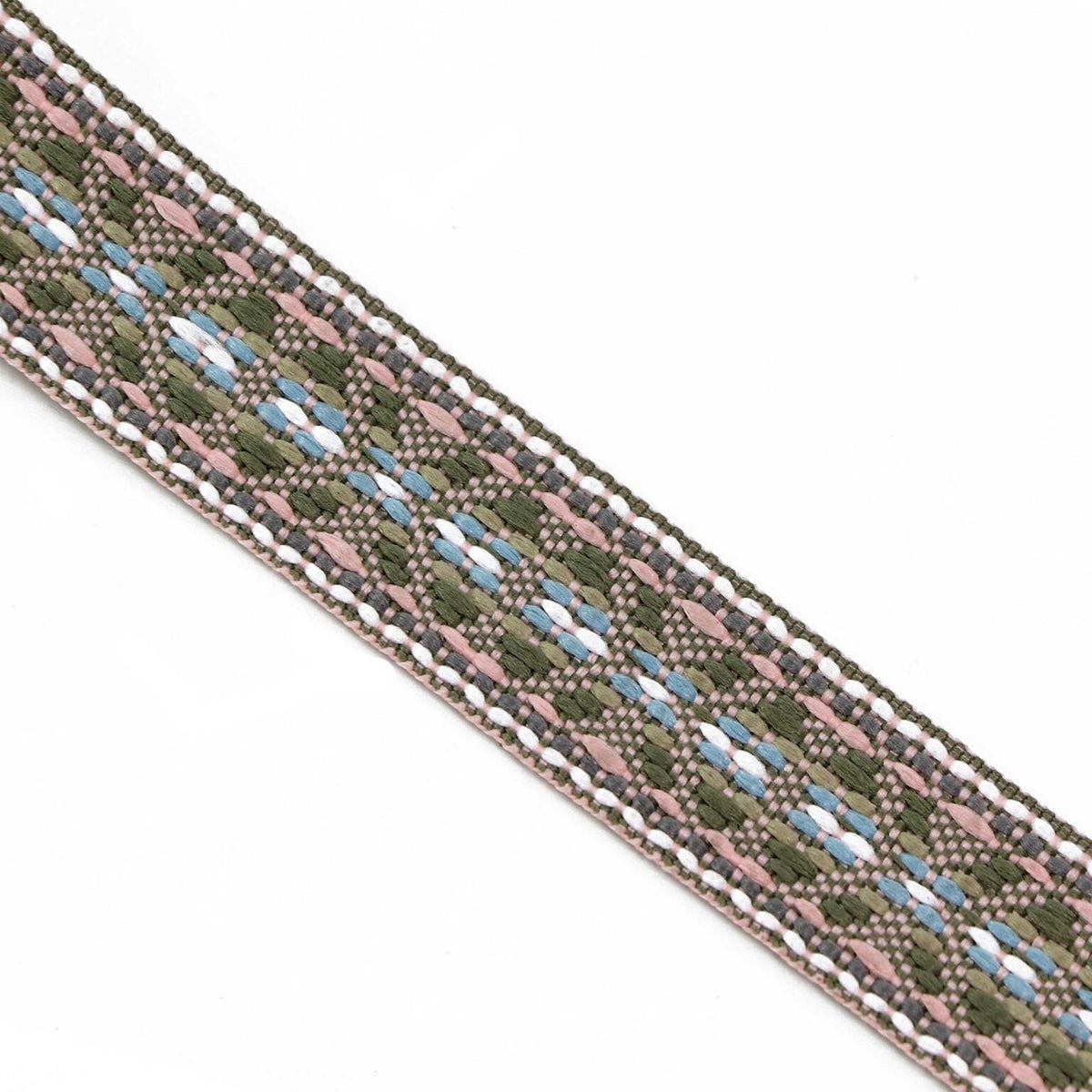 Image avec ruban traditionnel, ceinture 20 mm vert olive, rose, bleu, blanc et gris – disponible en ligne chez Šarlotes audumi