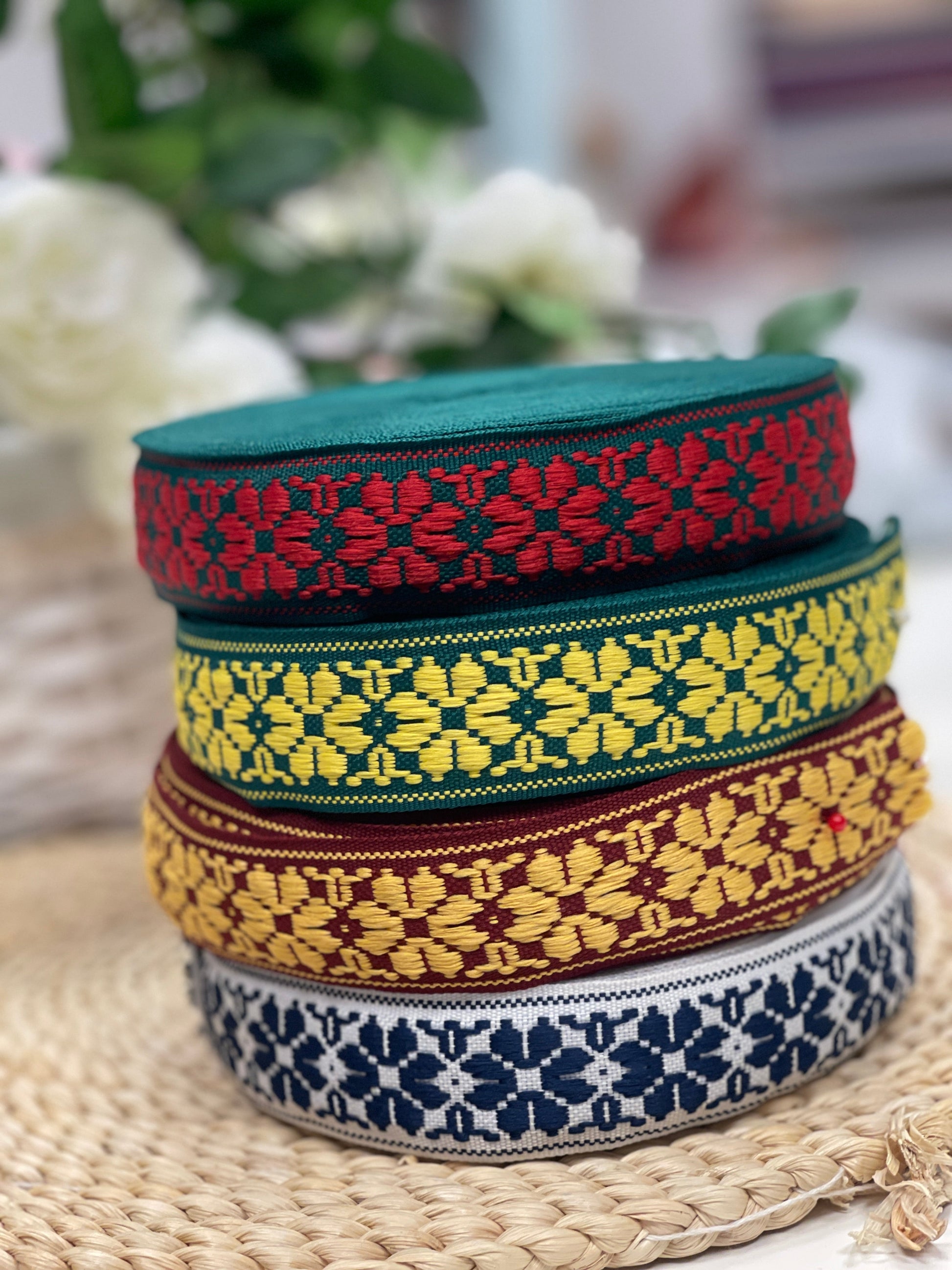 Traditional ribbon, 36mm band - green with red LV