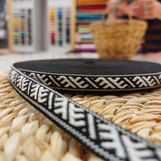 Folk ribbon, belt Ūsiņš 12mm-black-LV