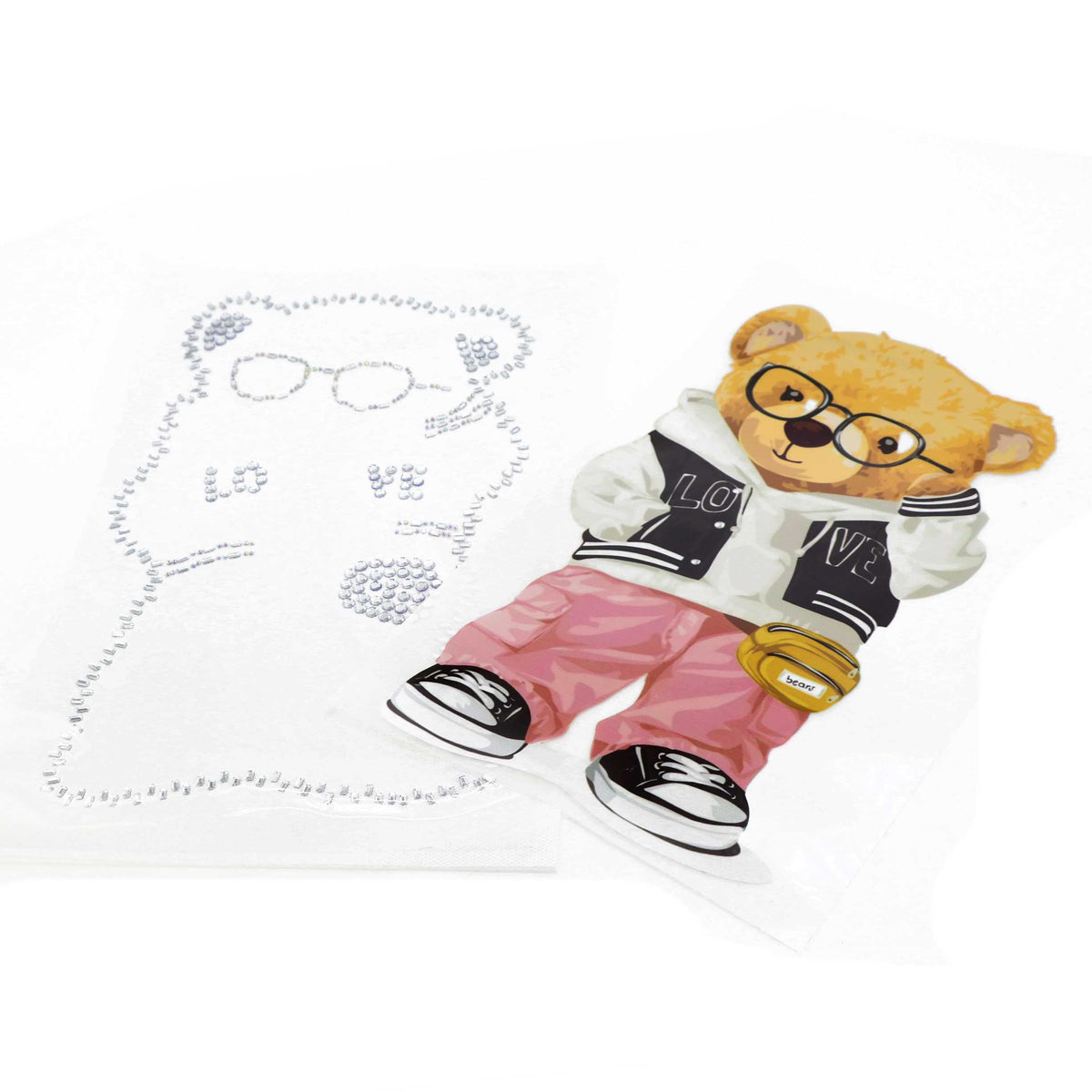 Image avec thermocollant « Ourson à lunettes » – 29 × 17 cm – disponible en ligne chez Šarlotes audumi