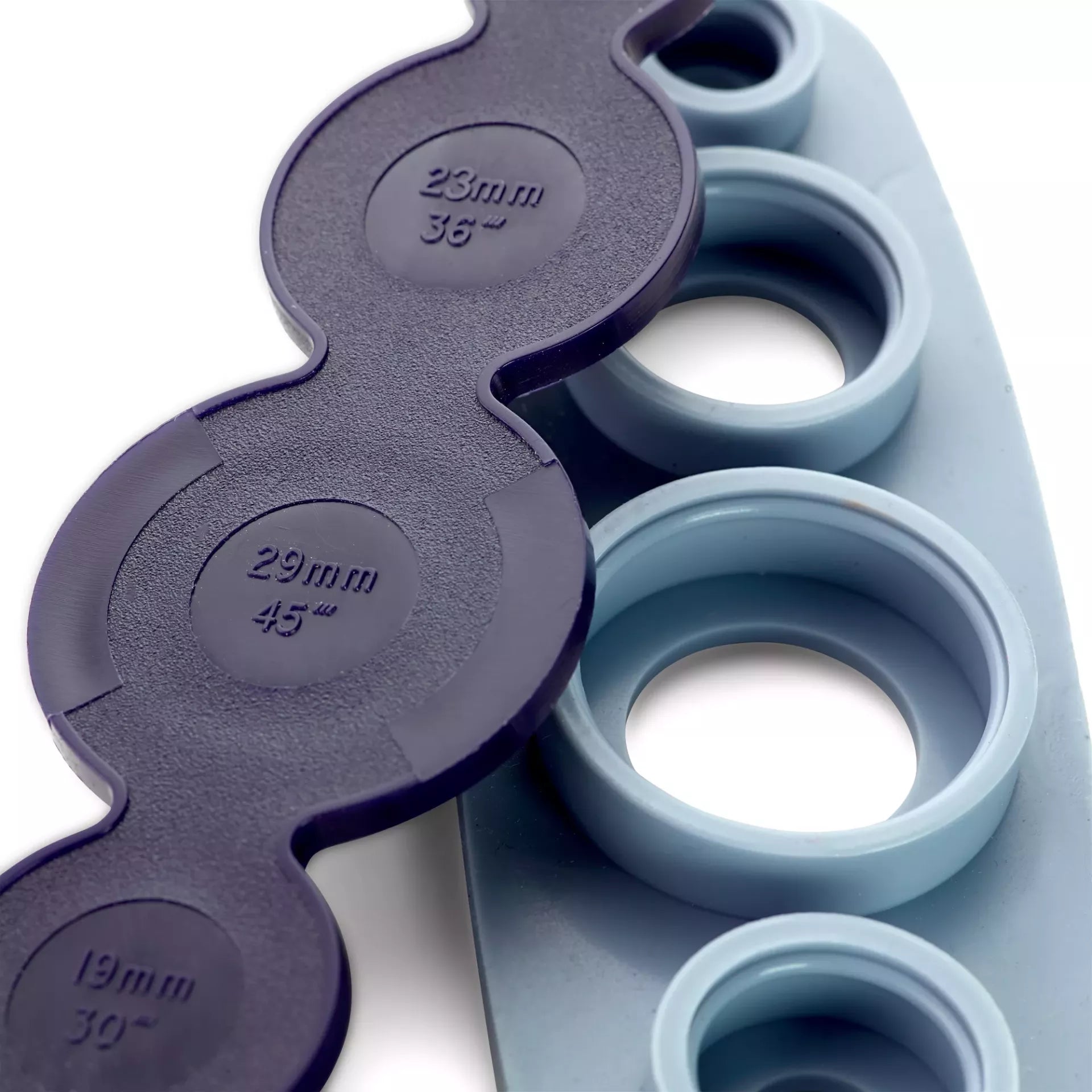 Outil universel pour recouvrir les boutons métalliques Prym 11 - 25 mm