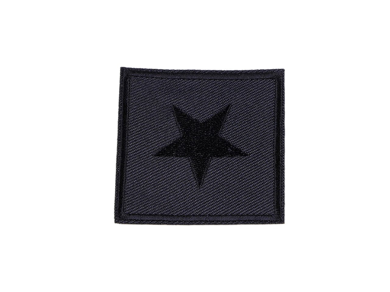 Image avec patch thermocollant, appliqué étoile 5,5 x 5,5 cm – disponible chez Šarlotes audumi