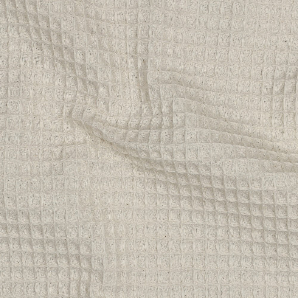 Image de tissu gaufré naturel, non blanchi – disponible en ligne chez Šarlotes audumi