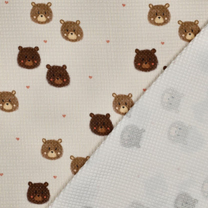 Image de tissu gaufré - ours 185 g/m² – disponible chez Šarlotes audumi