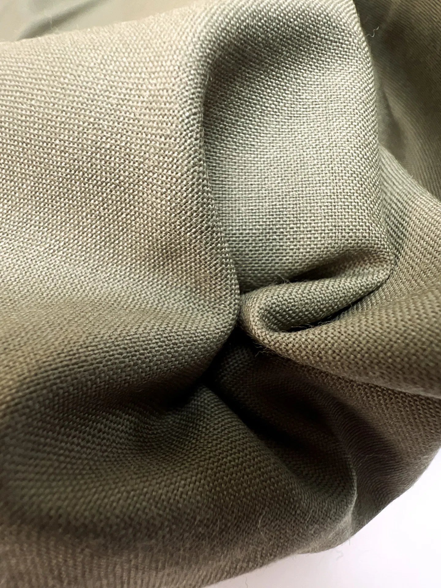 Tissu en laine - kaki 210 g/m²