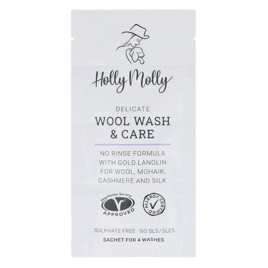 Attēls ar Vilnas mazgāšanas līdzeklis Holly Molly– 20 ml – pieejams Šarlotes audumi