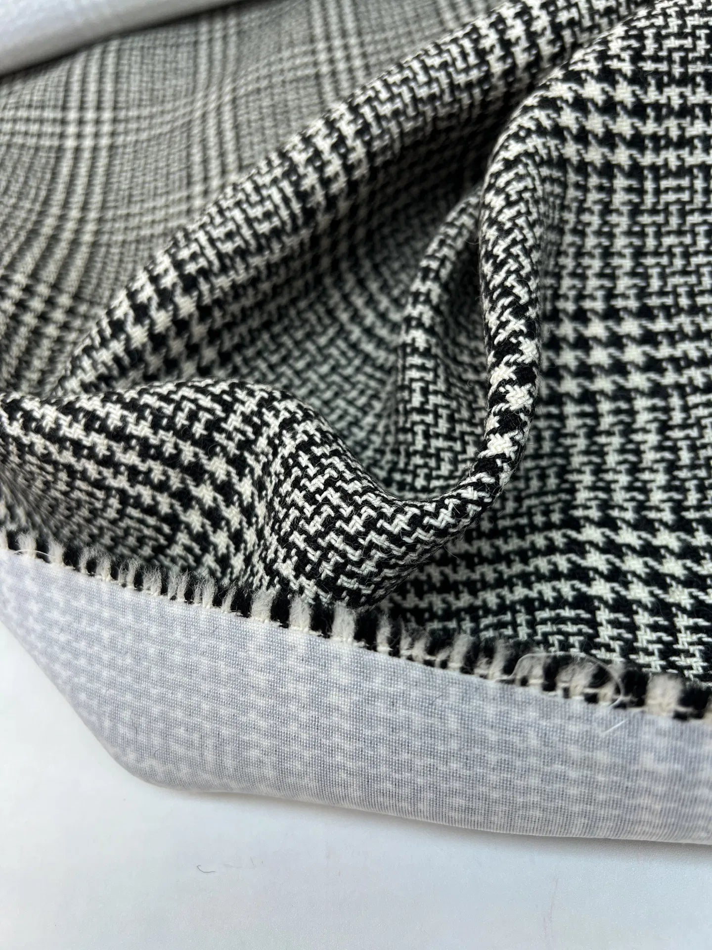 Tweed en laine noir et blanc 480 g/m²