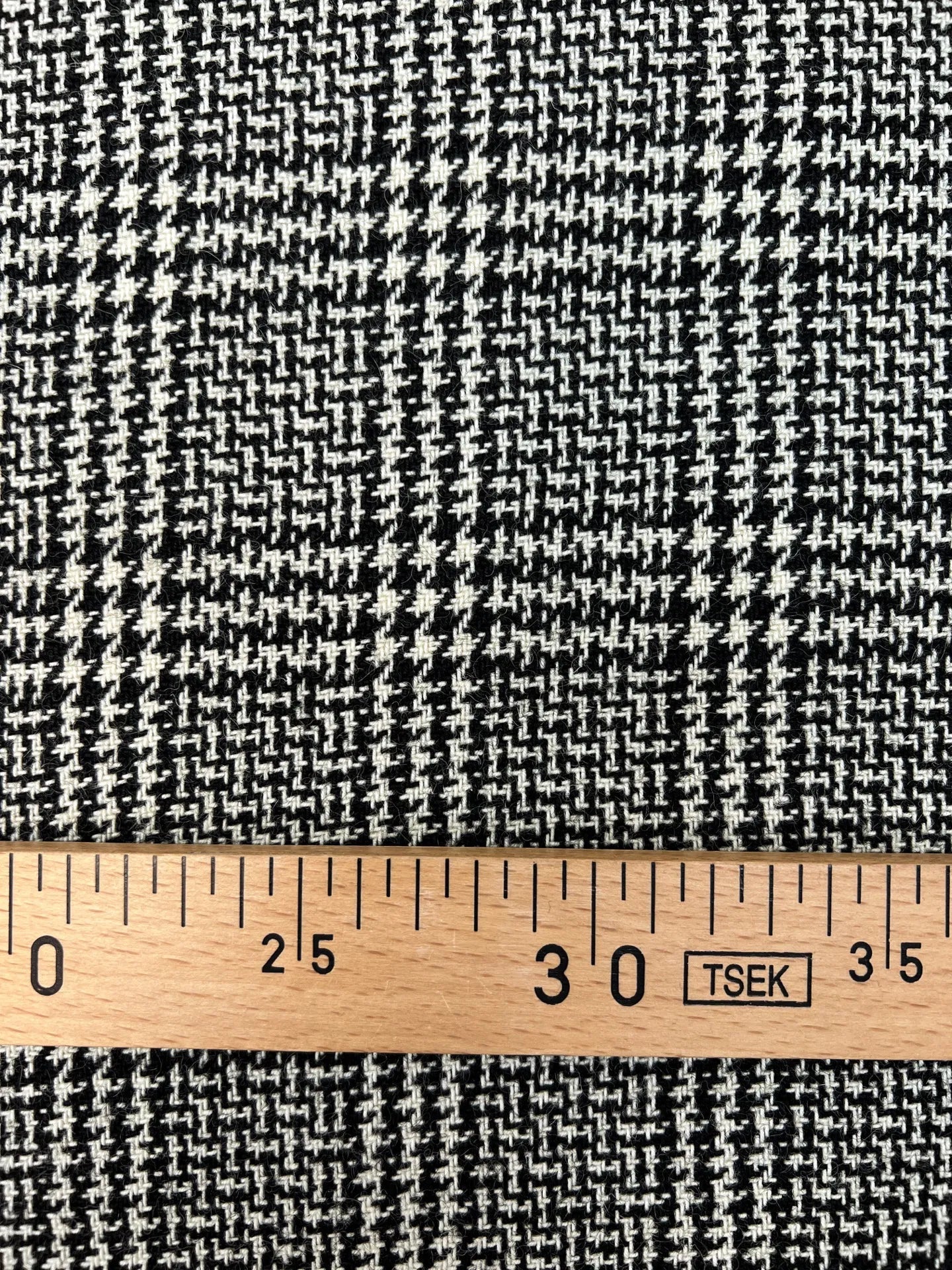 Tweed en laine noir et blanc 480 g/m²