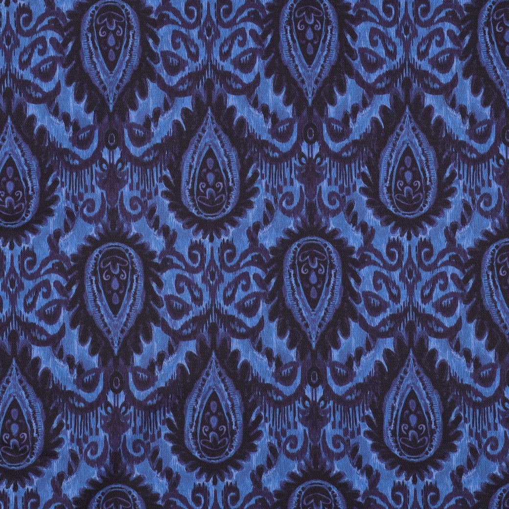 Image de tissu en viscose avec élasthanne, motif abstrait bleu – disponible en ligne chez Šarlotes audumi