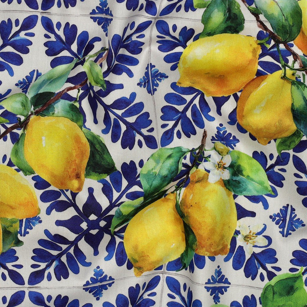 Tissu en viscose et coton - citrons 110 g/m² – disponible chez Šarlotes audumi