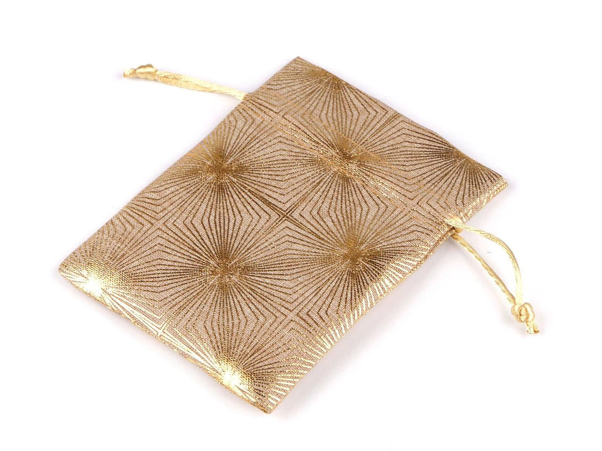 Image du sachet cadeau doré 13x18 cm – disponible en ligne chez Šarlotes audumi