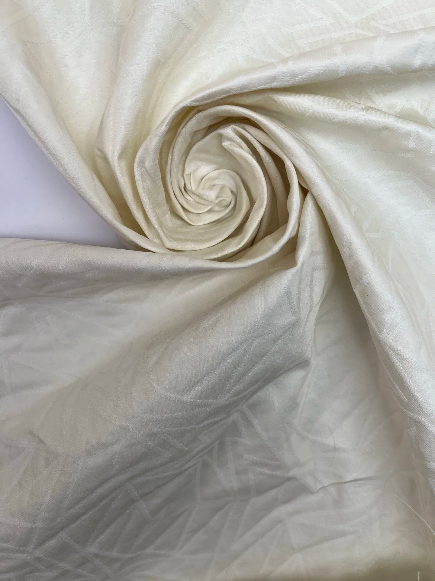 Jacquard de soie - teinte beurre 205 g/m²
