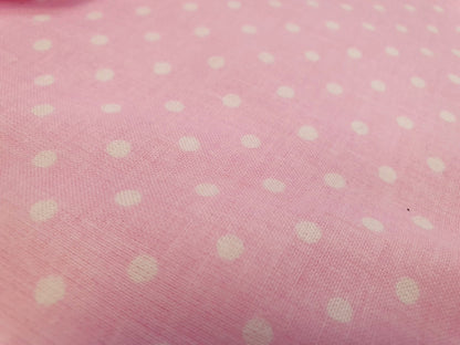 100% cotton fabric-white polka dots on a pink background (4 mm) 130 g/m²