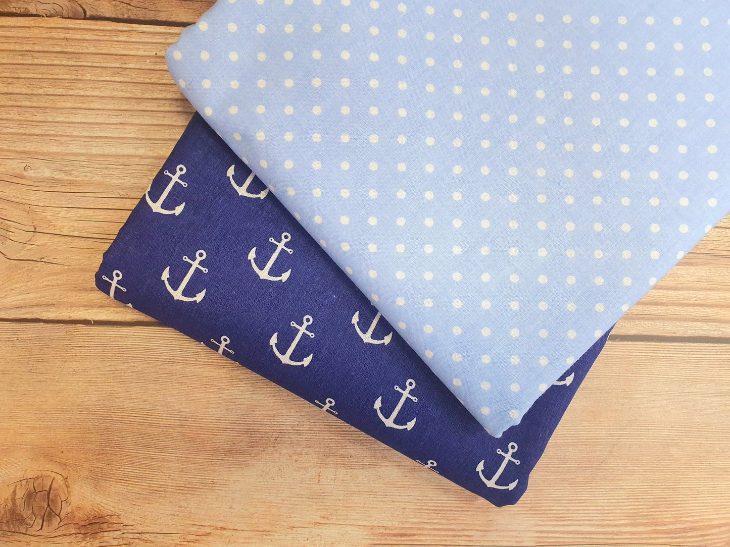 100% Cotton fabric - white polka dots on a blue background (4 mm) 130 g/m²