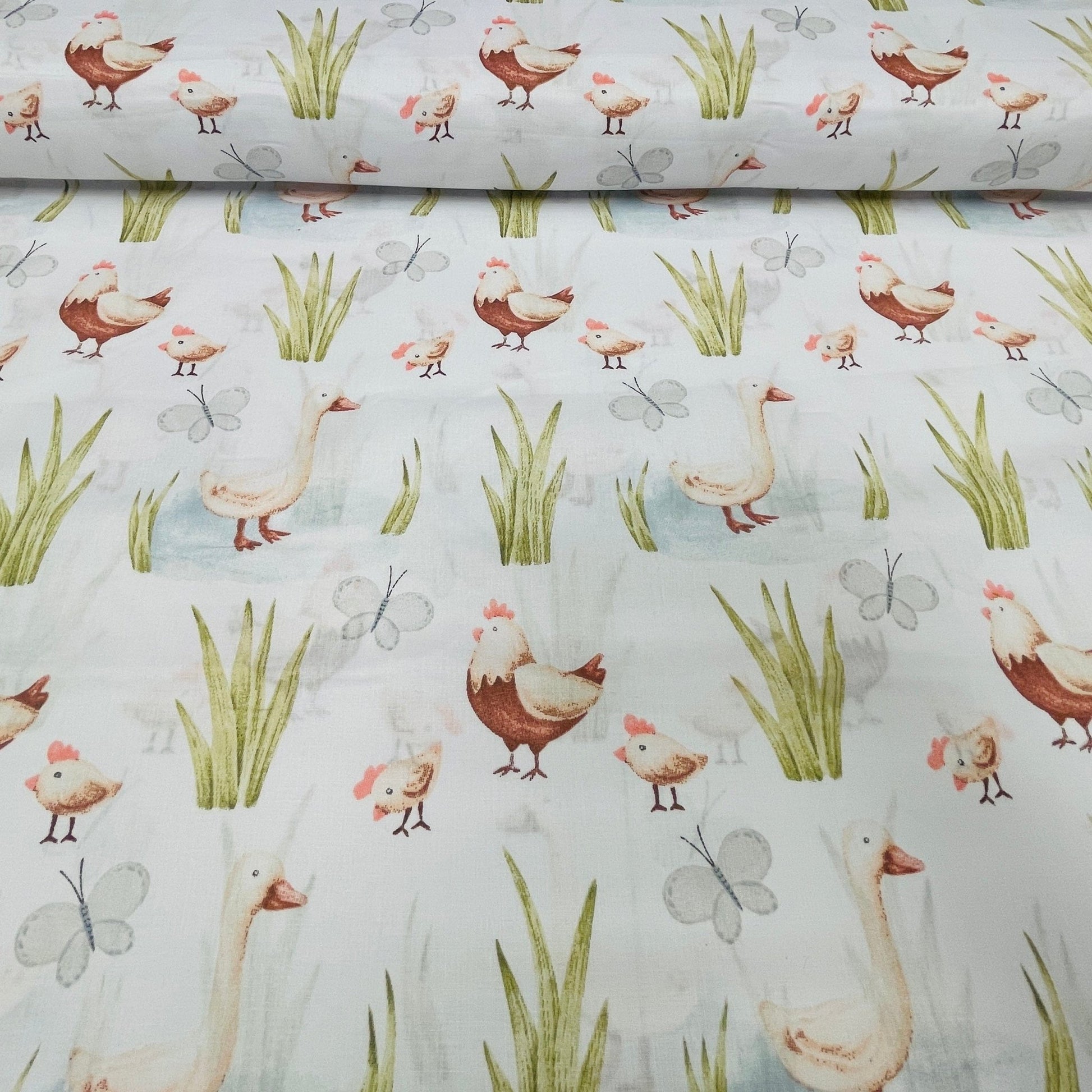 100% cotton fabric with chicks 125 g/m²
