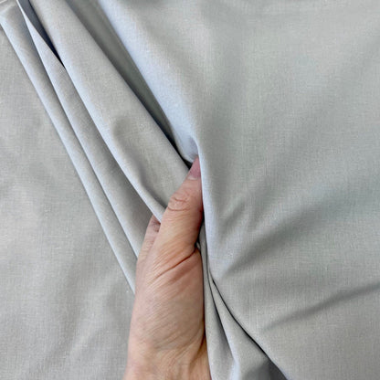 100% Baumwollstoff, hellgrau, 220 cm, 146 g/m²